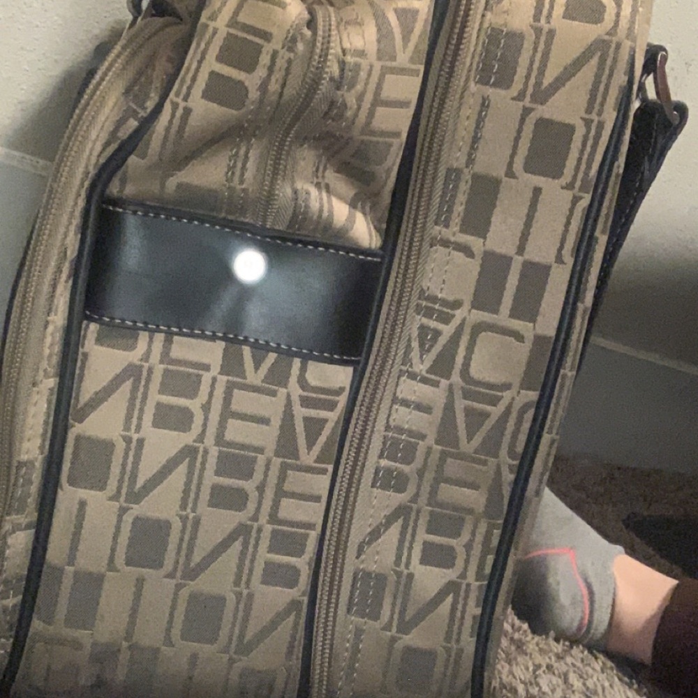 Suitcase - Picture 6 of 6